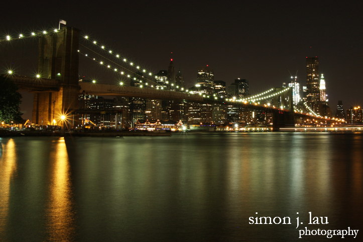 night shot of brooklyn bridge